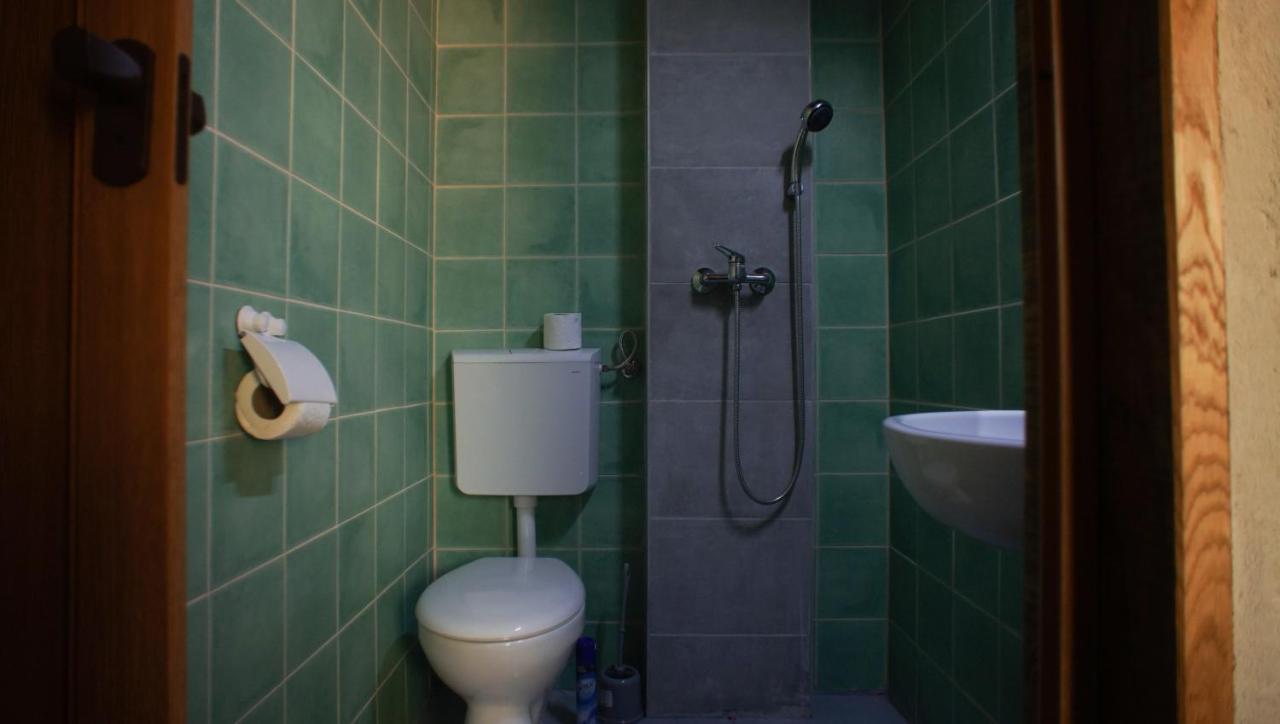 Sargarigo Elmenyhaz Appartement Szeged Buitenkant foto